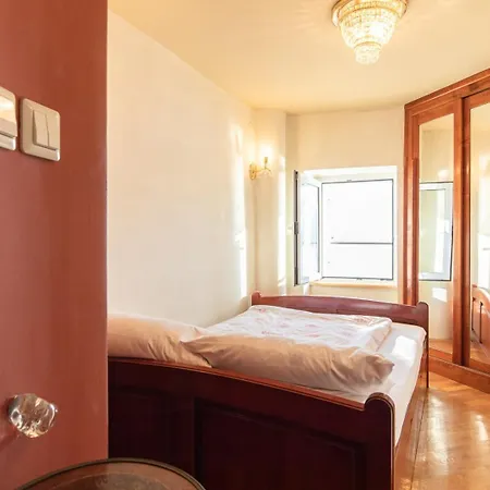 Notch With Sea View Апартаменты *