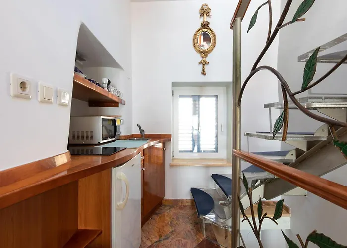 Notch With Sea View Apartmán